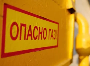 В Петербурге авария на газопроводе повредила более 30 машин, сумма ущерба устанавливается