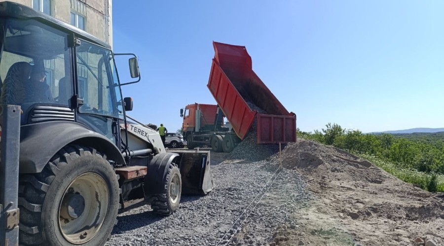 В муниципальных образованиях Мурманской области продолжается дорожная кампания