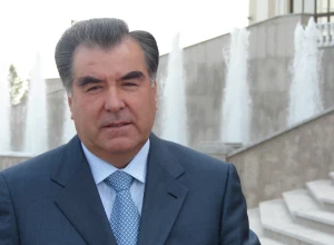 Рахмон в разговоре с Путиным осудил атаку украинских дронов на его резиденцию