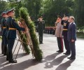 Правительство Москвы возложило венок к Могиле Неизвестного солдата в День города