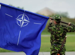 Министр обороны Эстонии Певкур назвал НАТО основным партнером для Европы