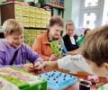 Бабушки и дедушки – внукам: как губернаторский проект «Северное долголетие» объединяет поколения