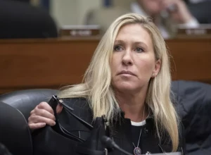 Демократы и республиканцы зарабатывают на противостоянии друг с другом