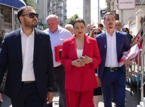 Оппозиционная партия Возрождение подала документы в ЦИК Молдавии