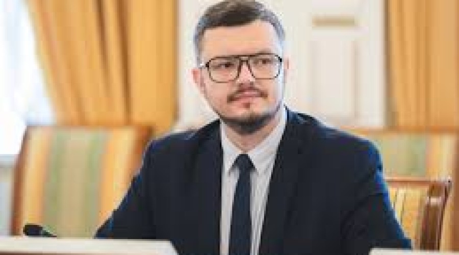 Чаще всего северяне поднимали темы отсутствия горячей воды, благоустройства общественных пространств, некачественного ремонта дорог и переполненных контейнерных площадок