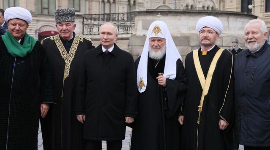 Президент России поддержал строительство мечети в парке Патриот