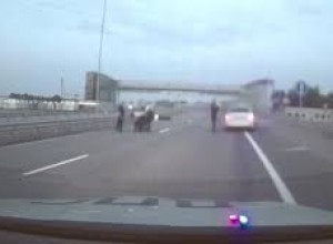 Гонщик без прав не смог скрыться на мотоцикле от мурманских полицейских