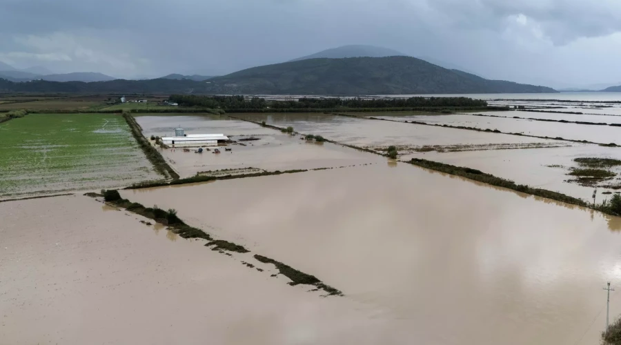 В албанском городе Дуррес нашли первую жертву наводнений
