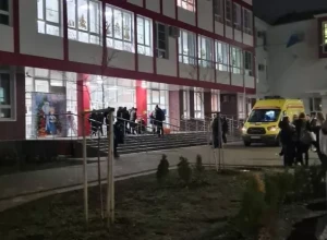 В Краснодаре госпитализировали четырех детей после инцидента с оружием в школе